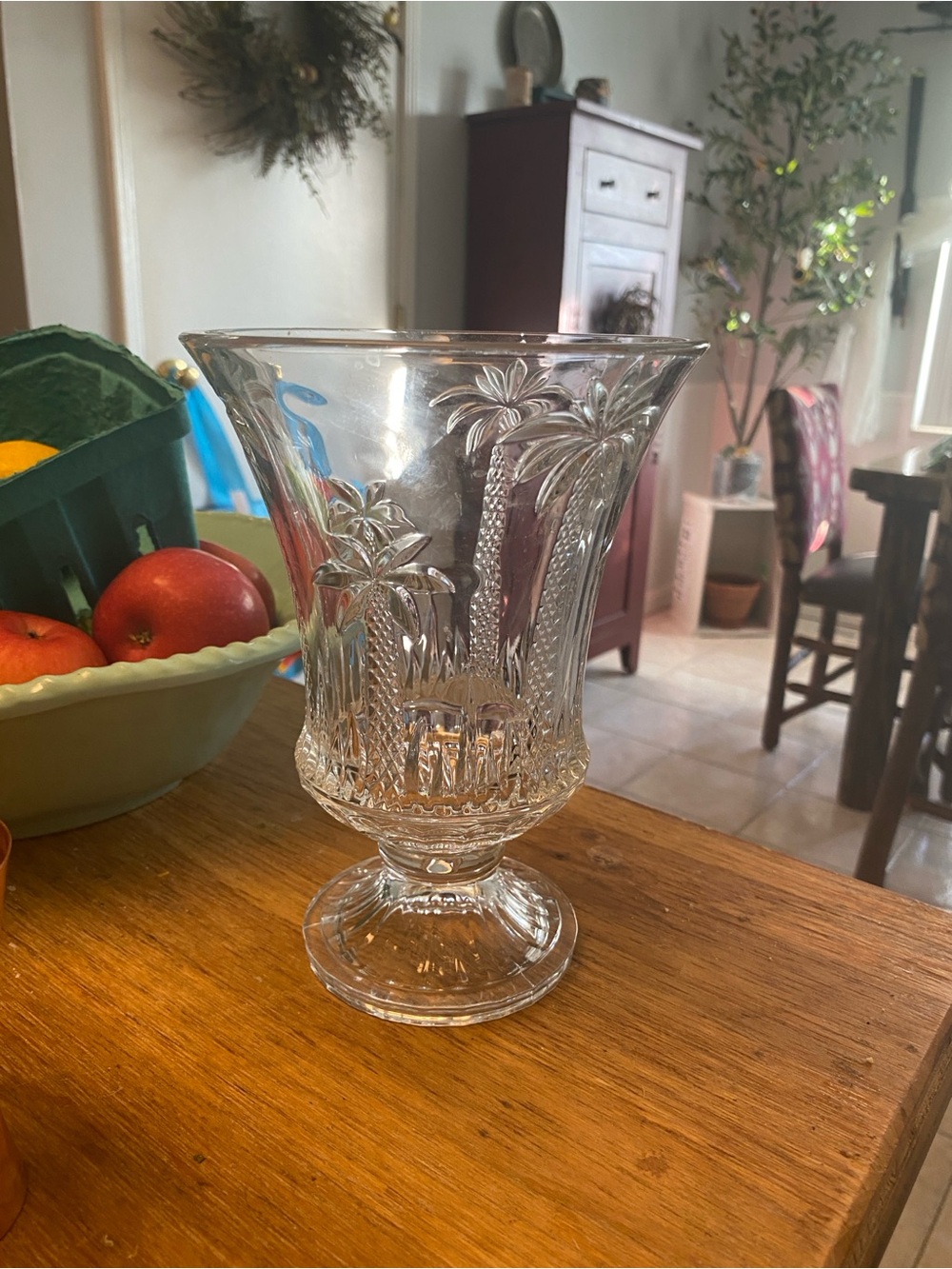 Godinger vintage Shannon etched crystal vase
Collectors item